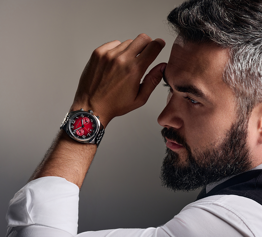 Evolution 6S21 42 mm quartz chronograph