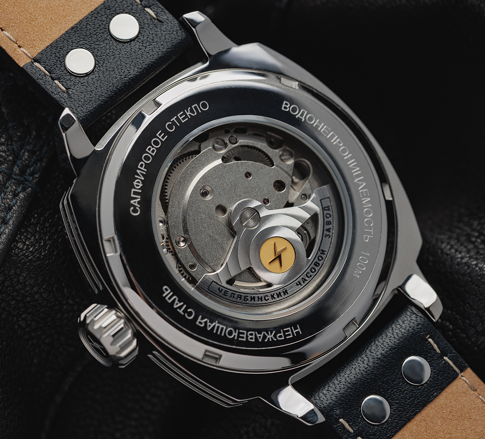 Berkut TCB 8215 42 mm Automático
