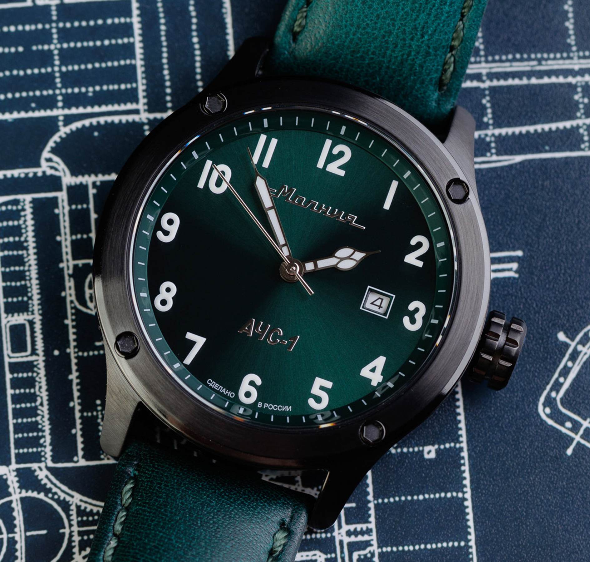 AChS-1 TCB 8215, 44 mm, automatic winding