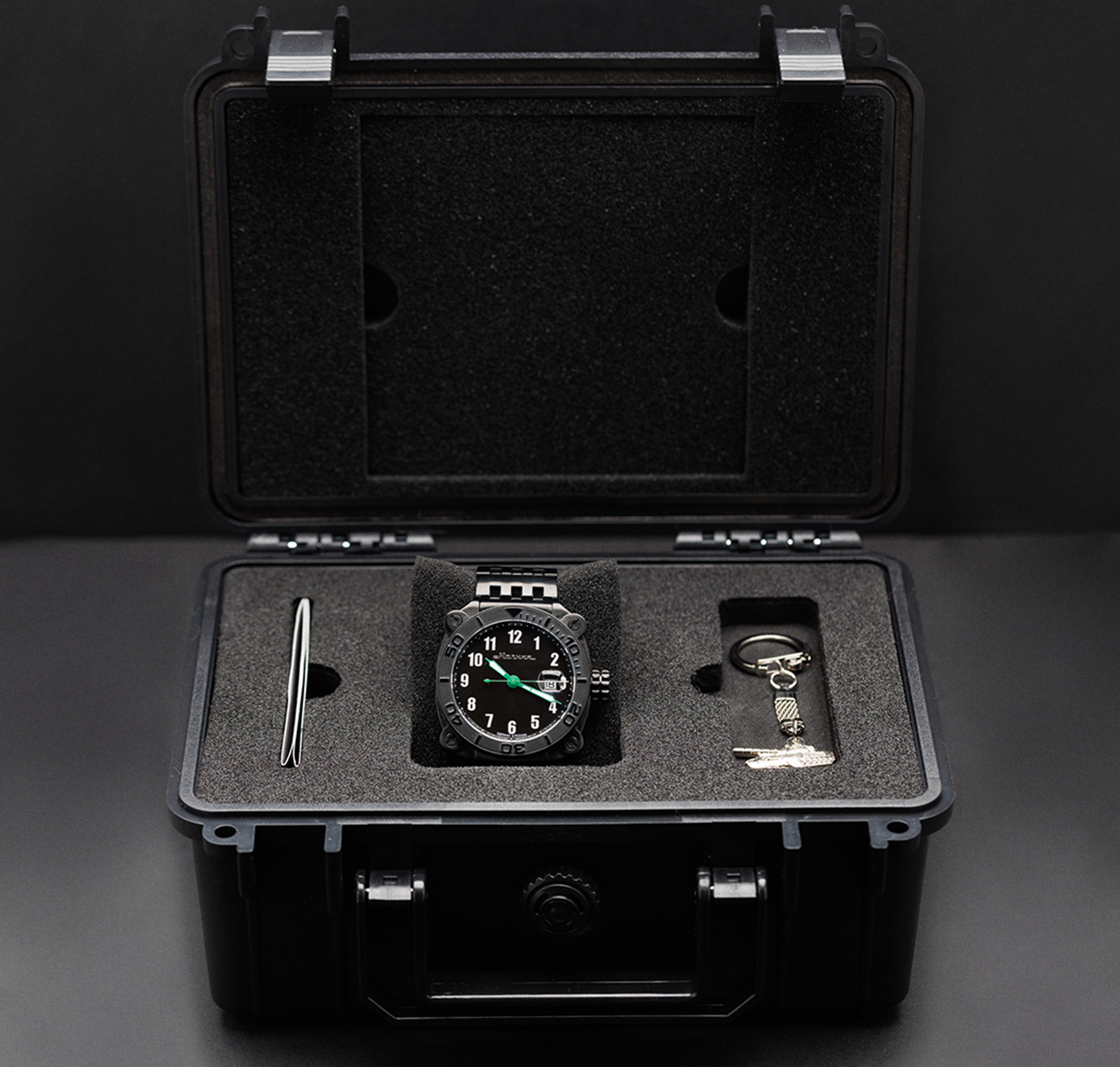 Tank 8215, 42 mm, automatic winding