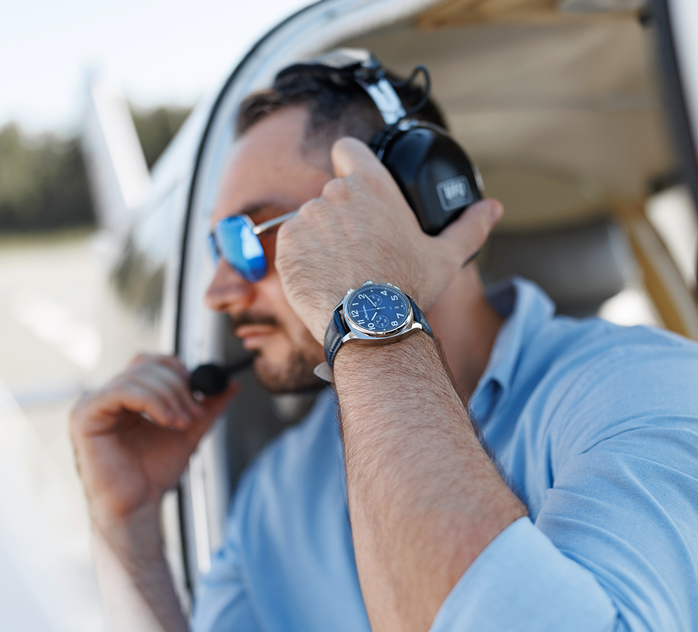 Evolution 6S21 42 mm quartz chronograph