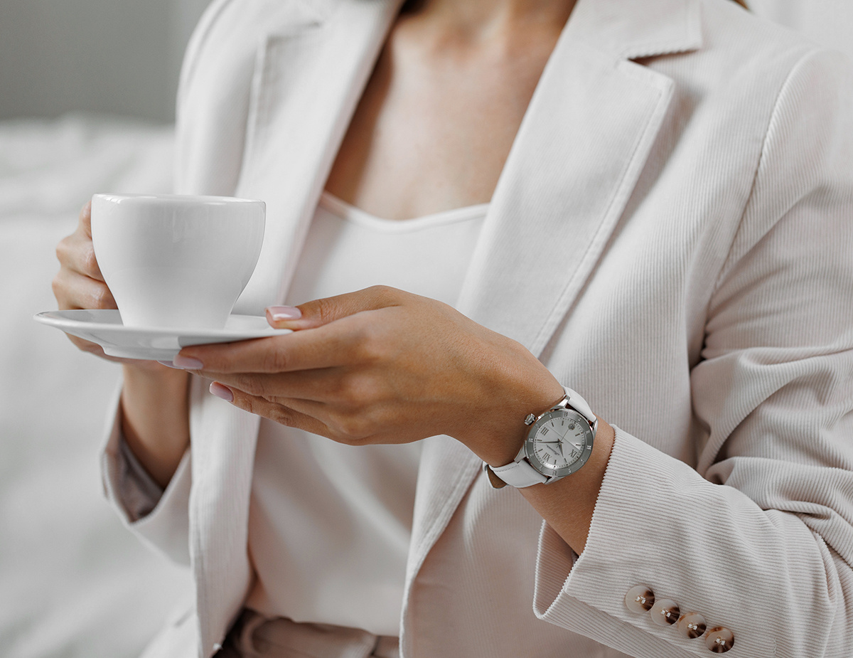 Colección femenina renovada de relojes «Perla»