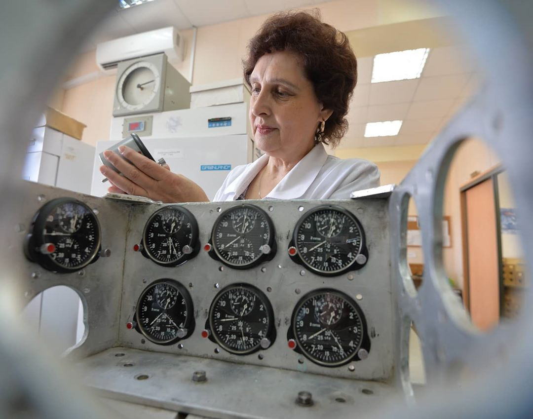 История завода Молния